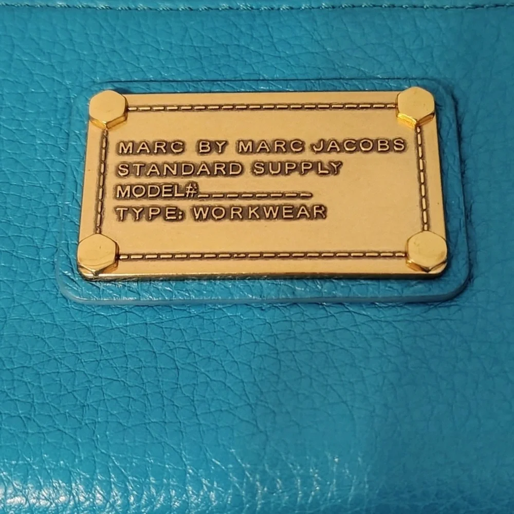 Marc Jacobs Teal pebbled leather Wallet LIKE 🆕